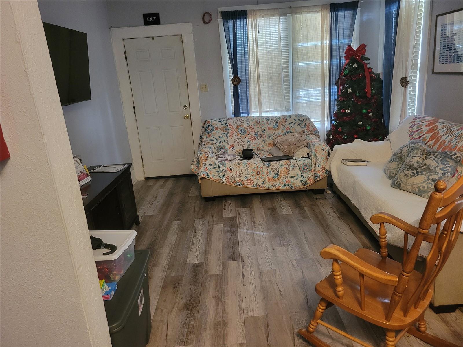 Image 3 of 9 For 6804 Central Avenue