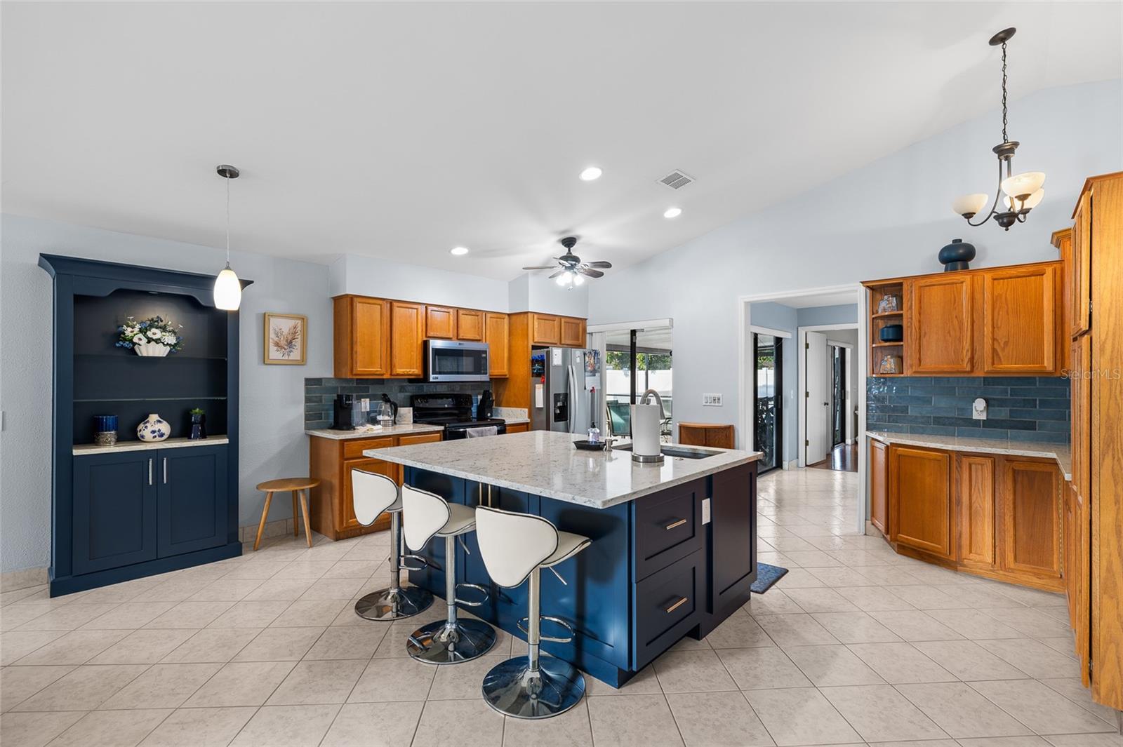 Image 13 of 34 For 6713 Leeward Isle Way