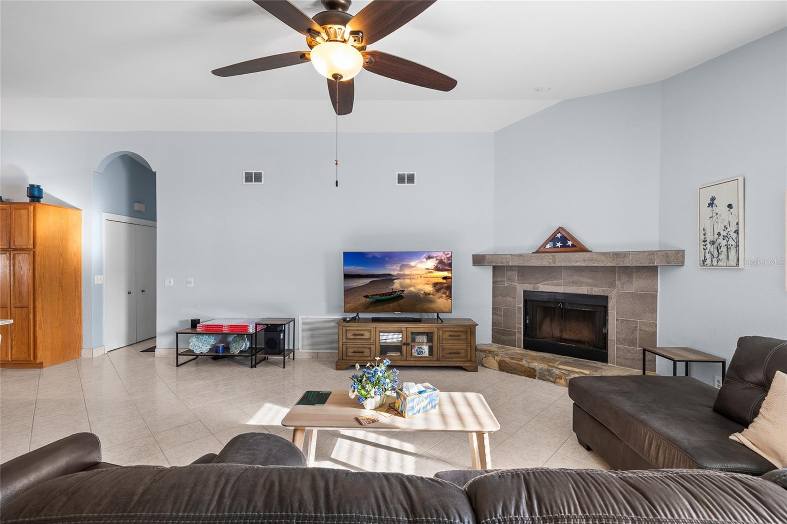 Image 15 of 34 For 6713 Leeward Isle Way