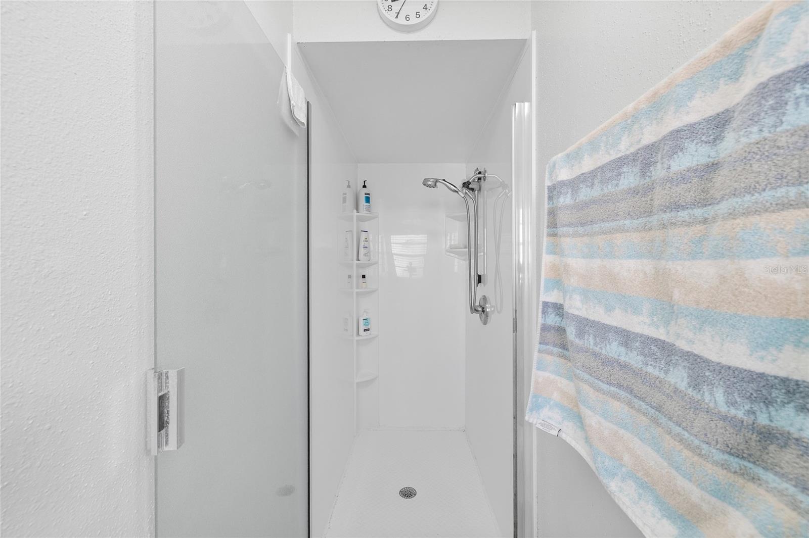 Image 19 of 34 For 6713 Leeward Isle Way