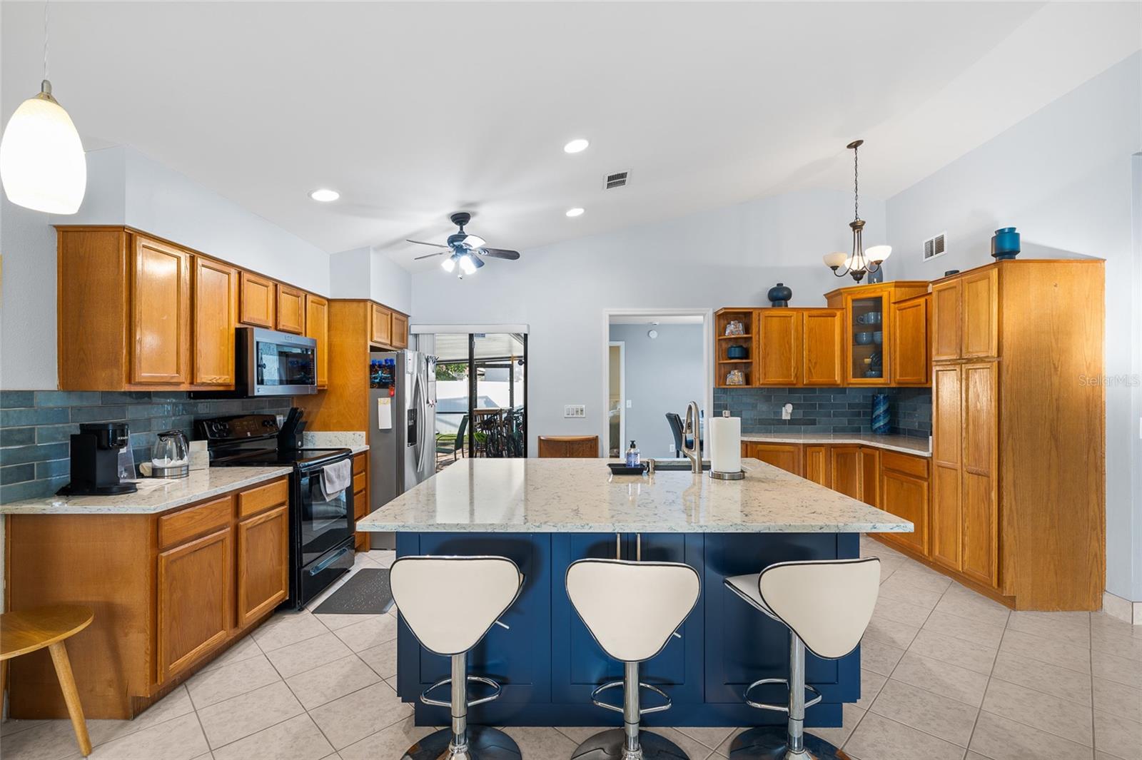 Image 2 of 34 For 6713 Leeward Isle Way