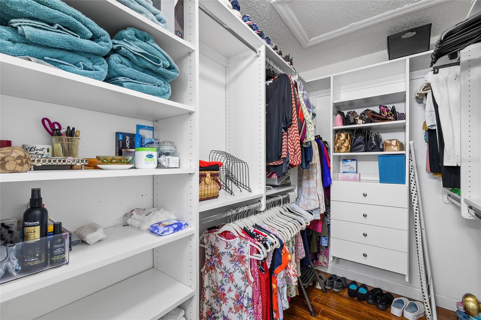 Image 20 of 34 For 6713 Leeward Isle Way