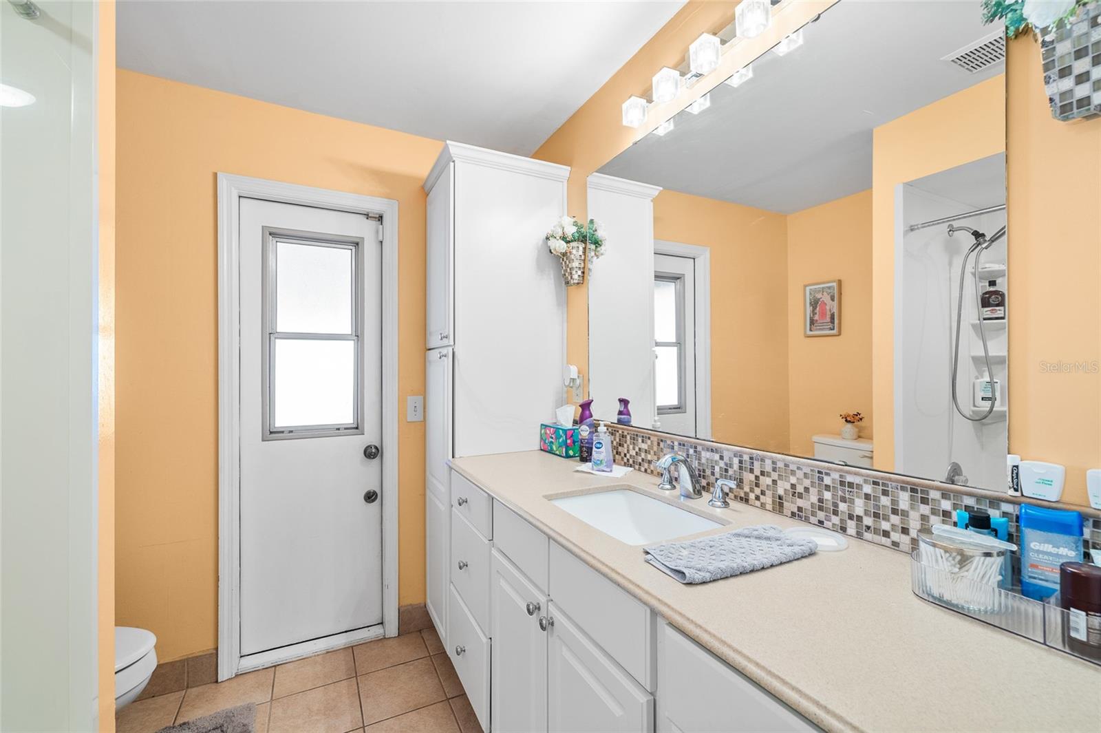 Image 23 of 34 For 6713 Leeward Isle Way