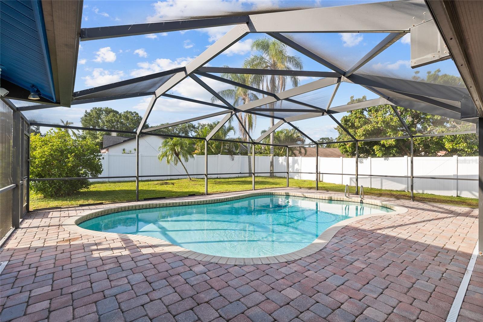 Image 25 of 34 For 6713 Leeward Isle Way