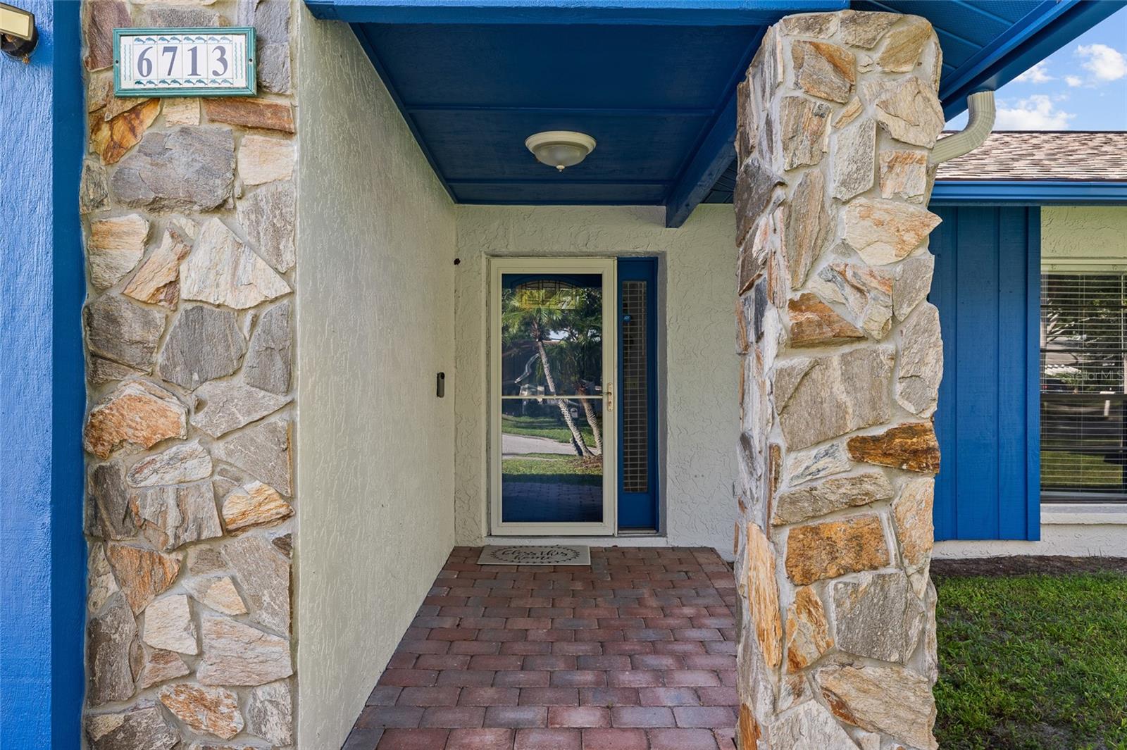 Image 5 of 34 For 6713 Leeward Isle Way