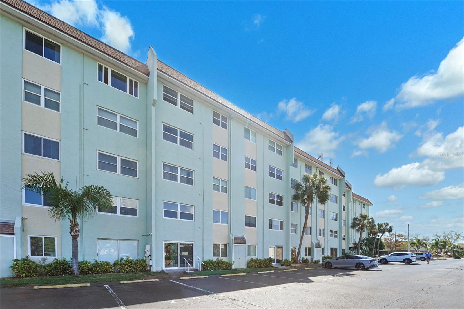 Image 2 of 21 For 801 83rd Avenue N 107