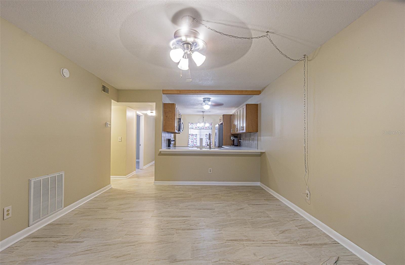 Image 10 of 27 For 11201 122nd Avenue 197