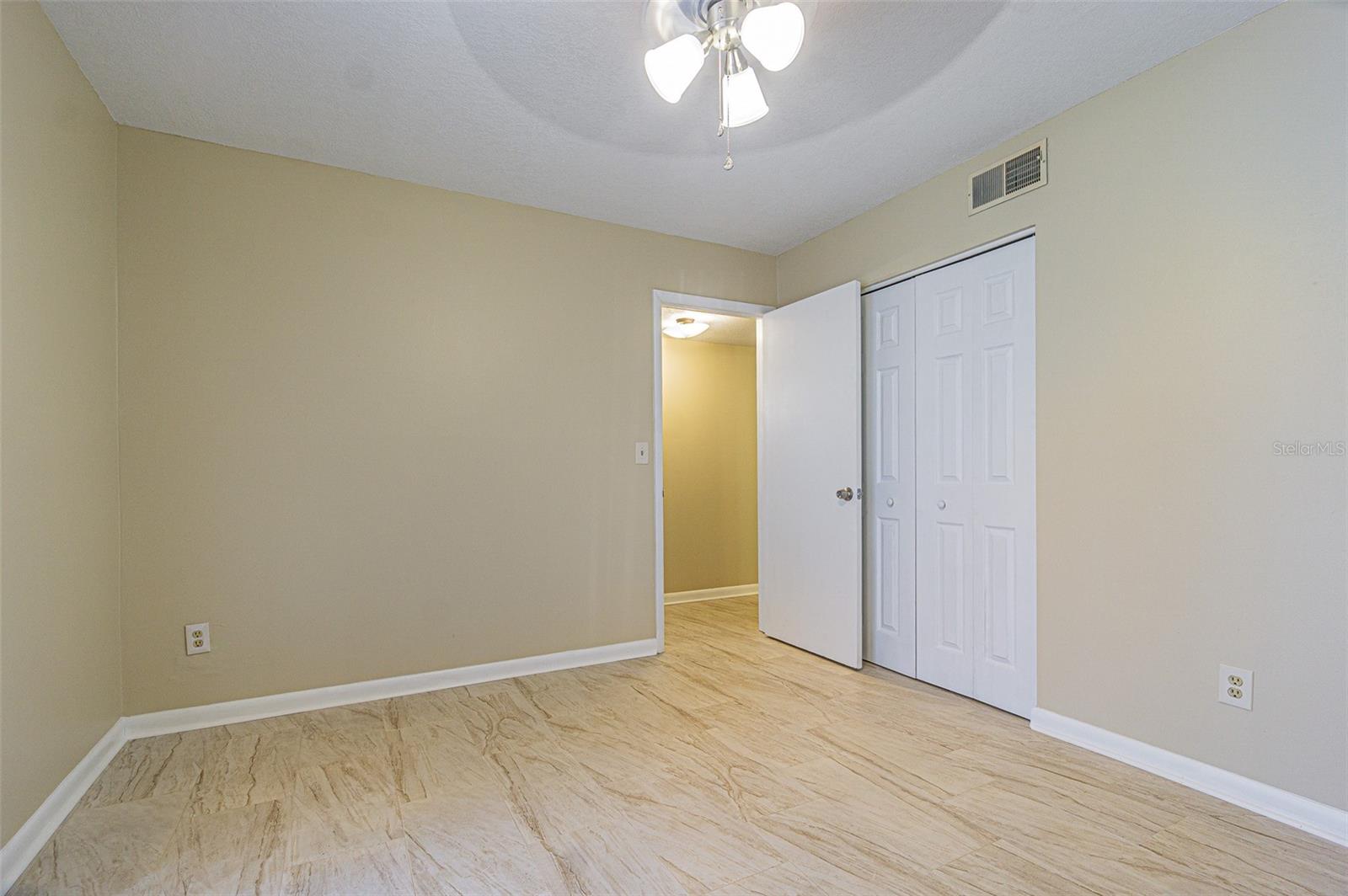 Image 15 of 27 For 11201 122nd Avenue 197