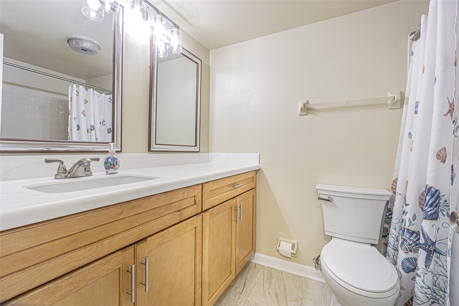 Image 17 of 27 For 11201 122nd Avenue 197