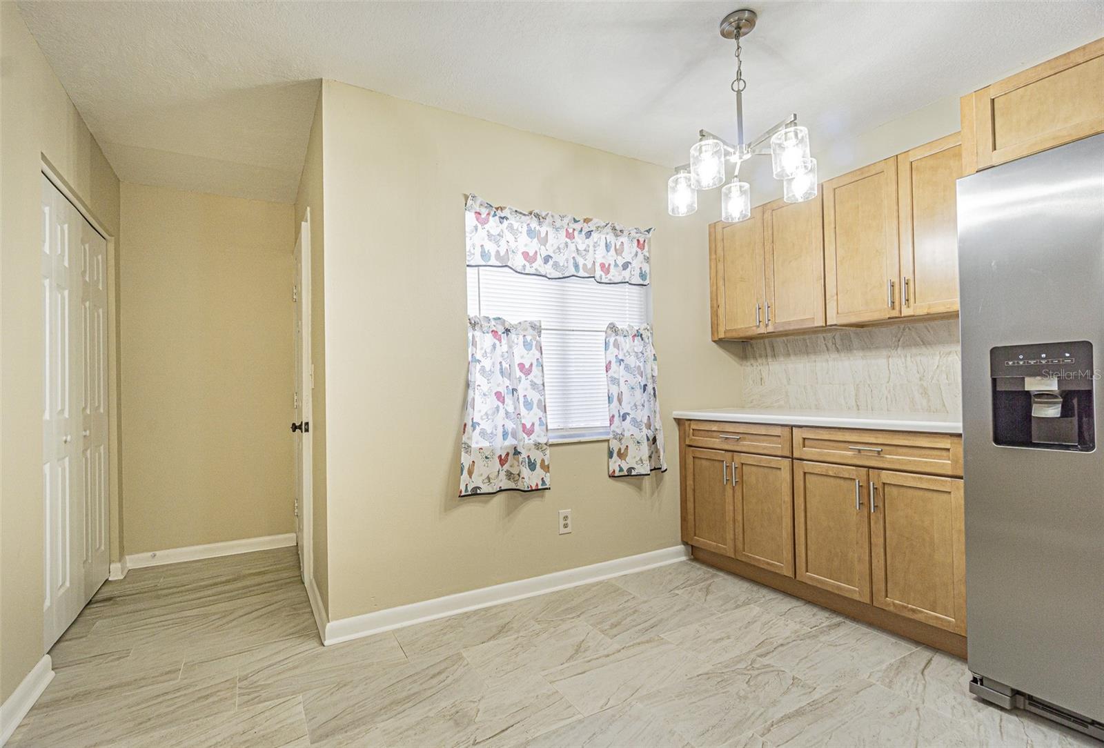 Image 7 of 27 For 11201 122nd Avenue 197