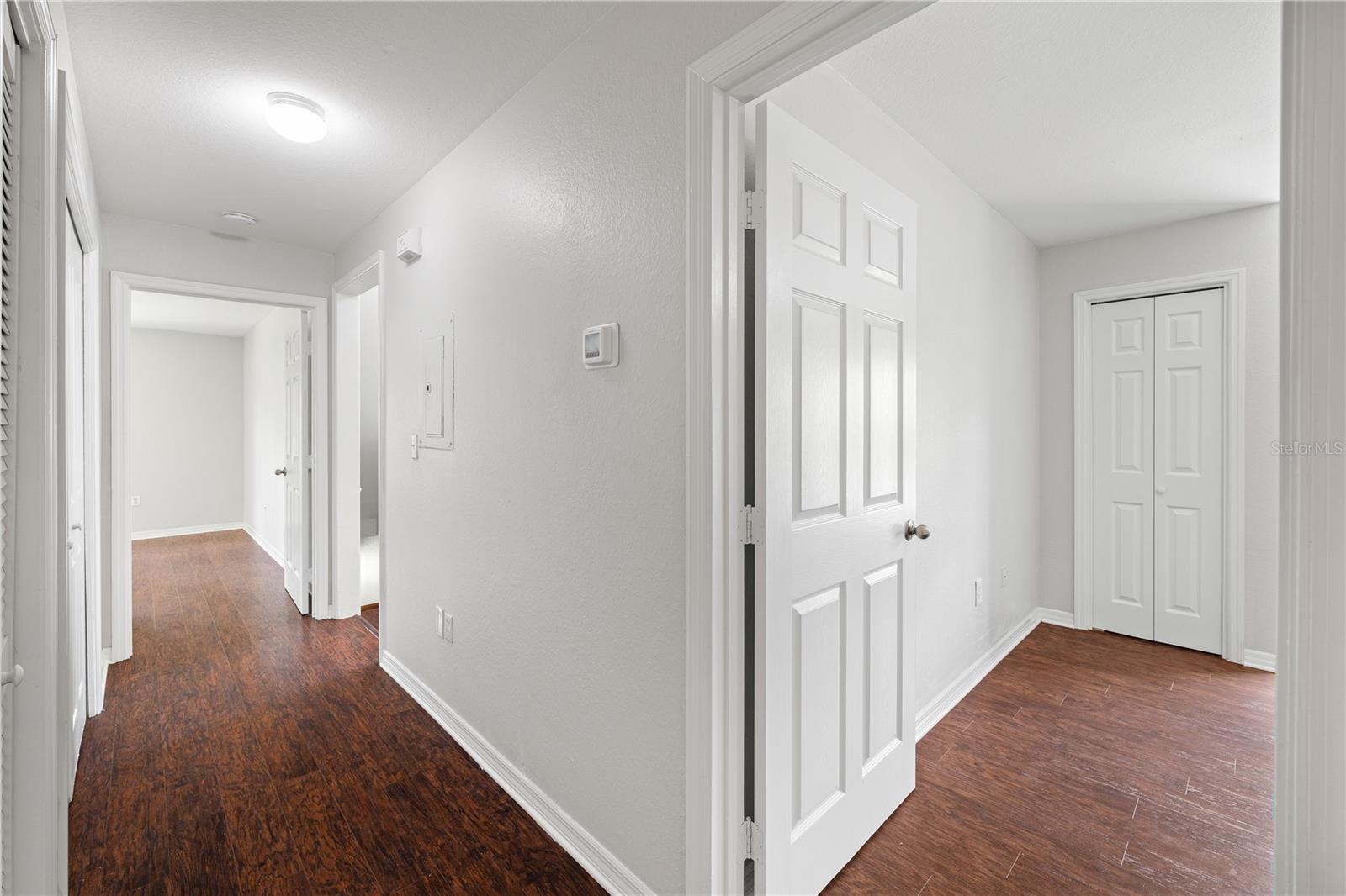 Image 22 of 38 For 9412 Lake Chase Island Way 9412