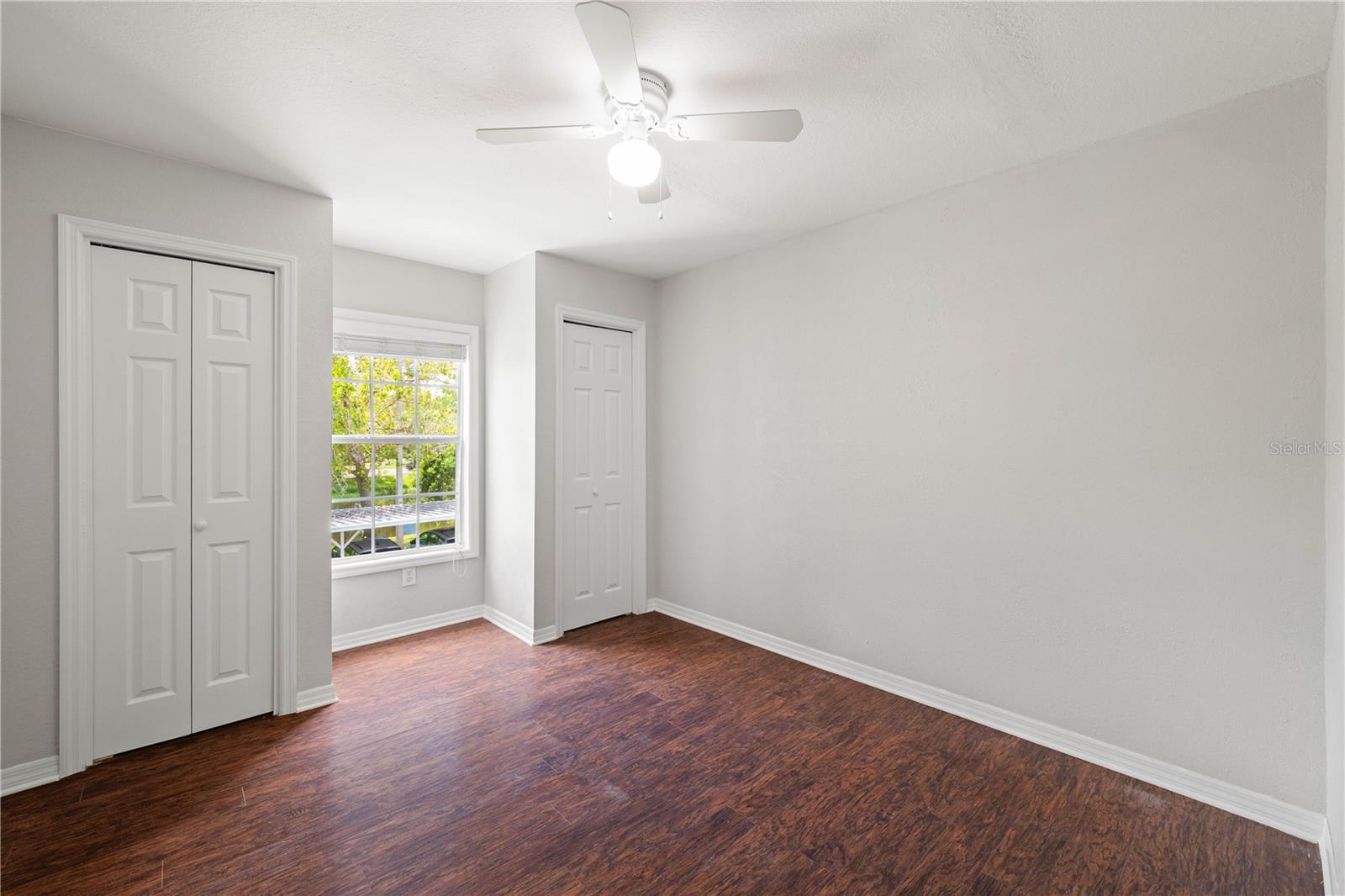 Image 23 of 38 For 9412 Lake Chase Island Way 9412