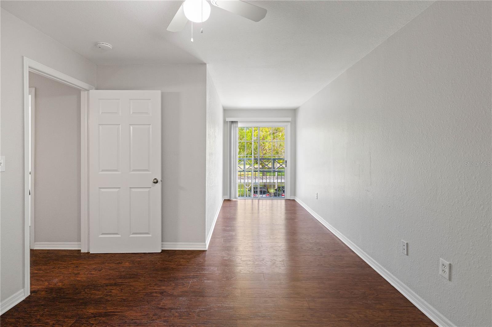 Image 27 of 38 For 9412 Lake Chase Island Way 9412