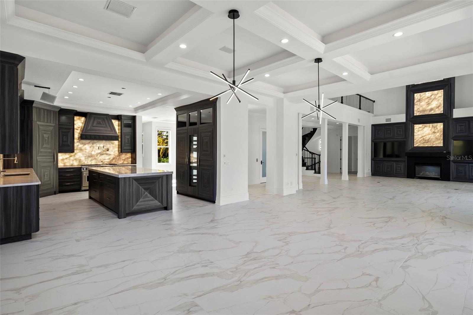 Image 20 of 100 For 8609 Dolce Vita Lane