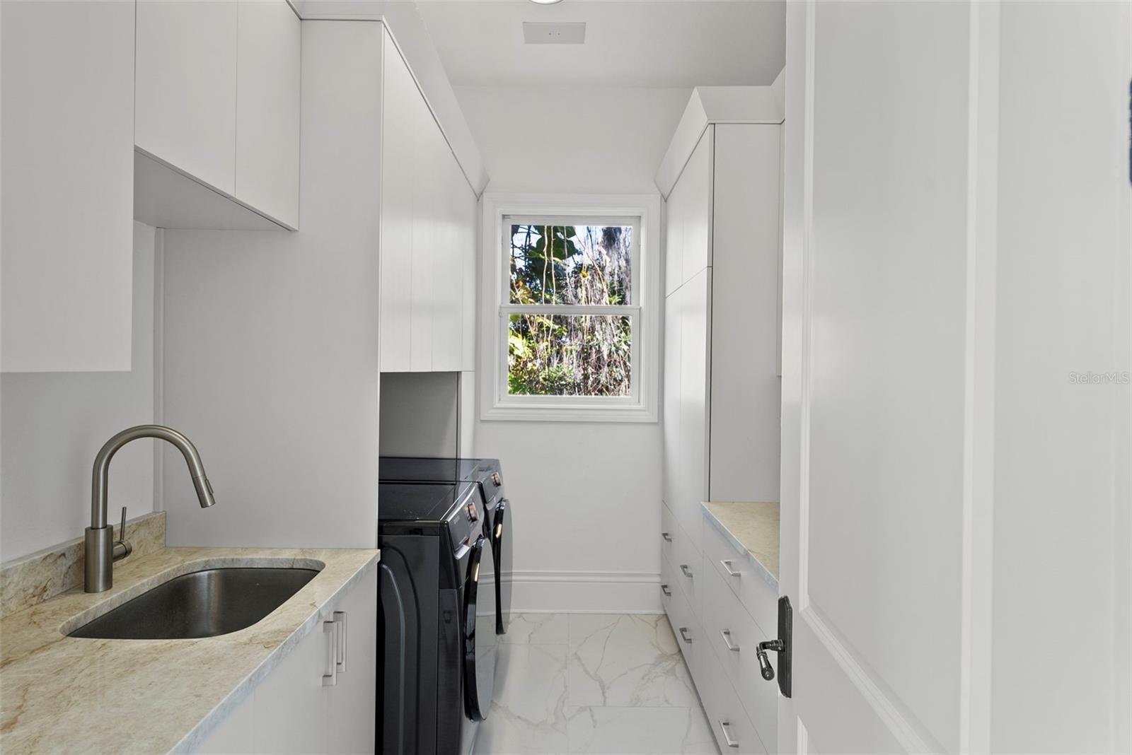 Image 26 of 100 For 8609 Dolce Vita Lane