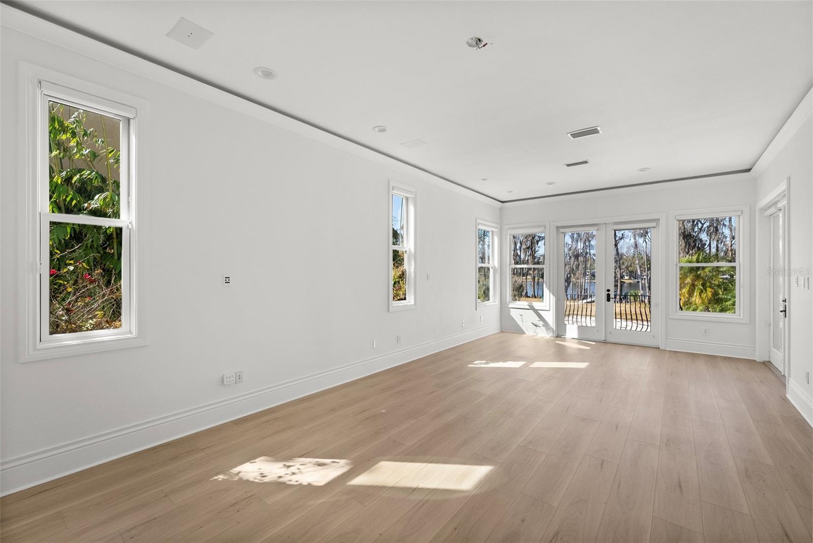 Image 28 of 100 For 8609 Dolce Vita Lane