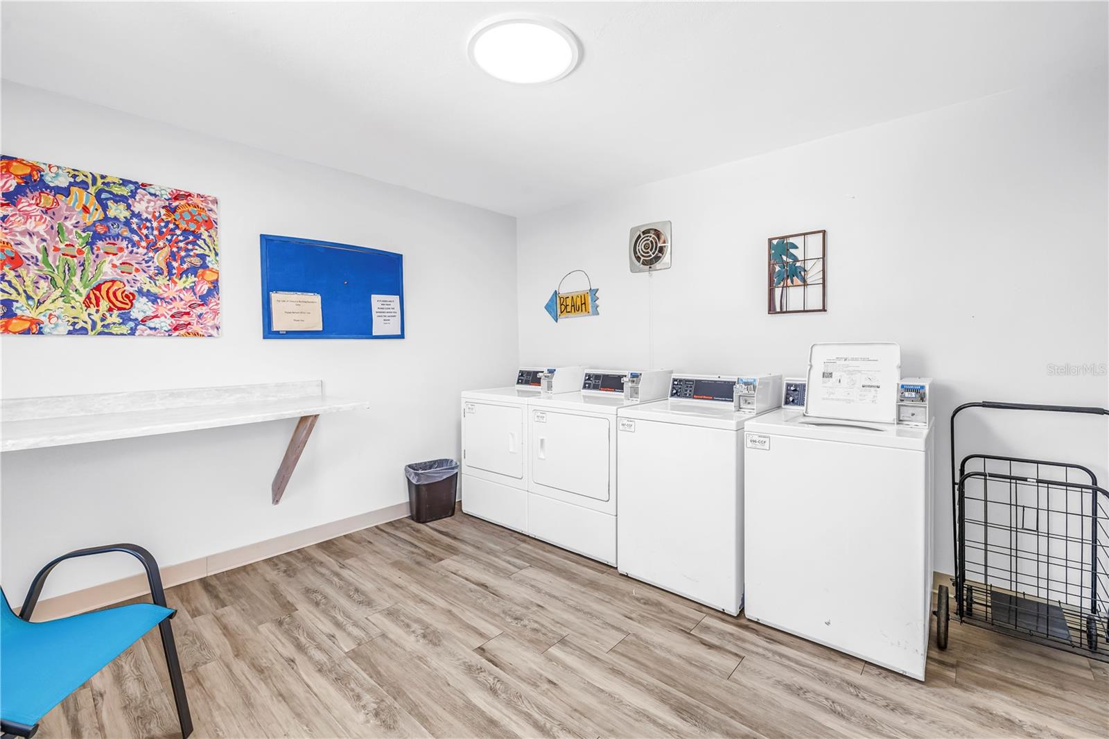 Image 21 of 30 For 7401 Bay Island Drive S 328