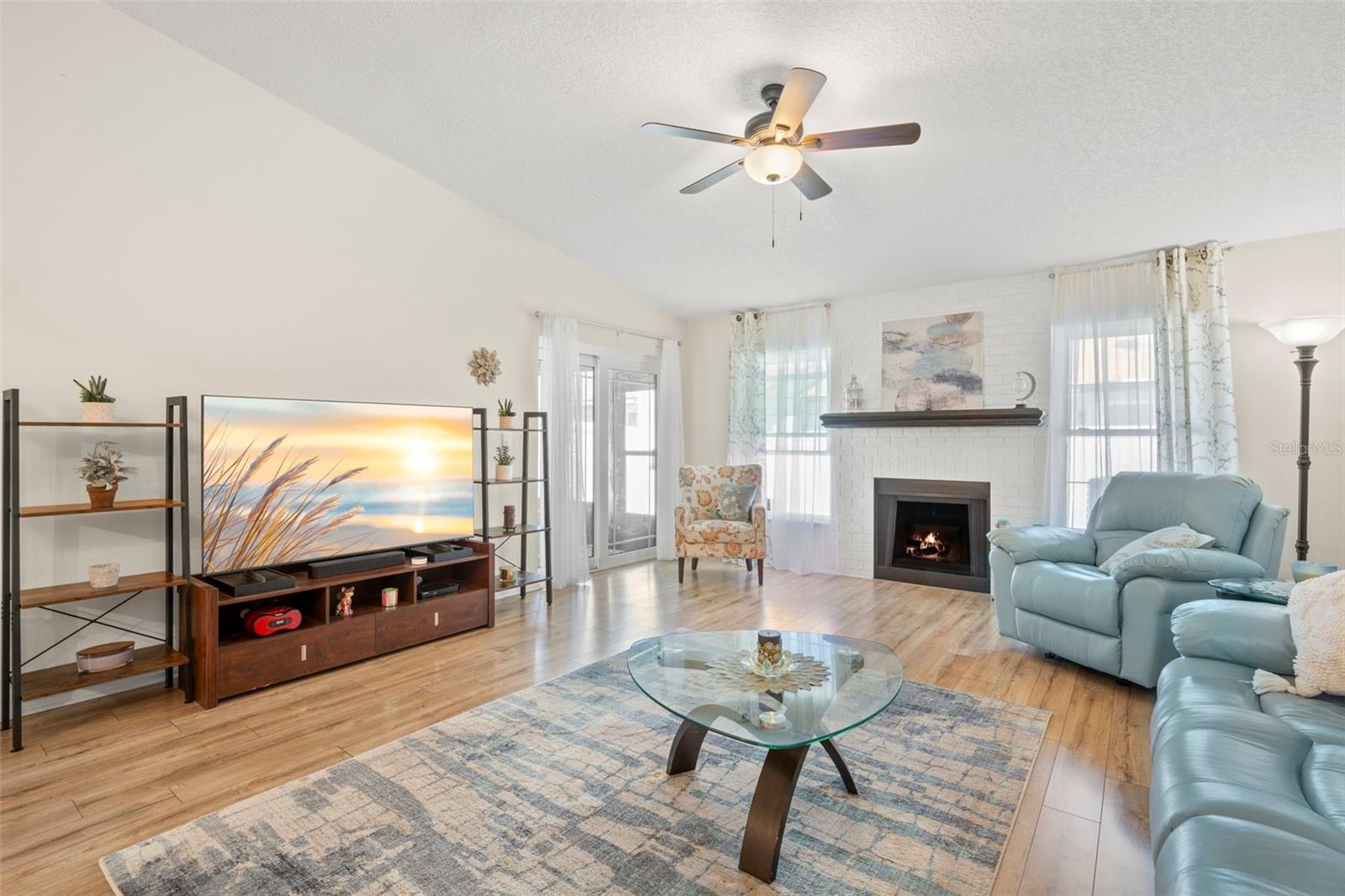 Image 11 of 32 For 2020 Dover Court