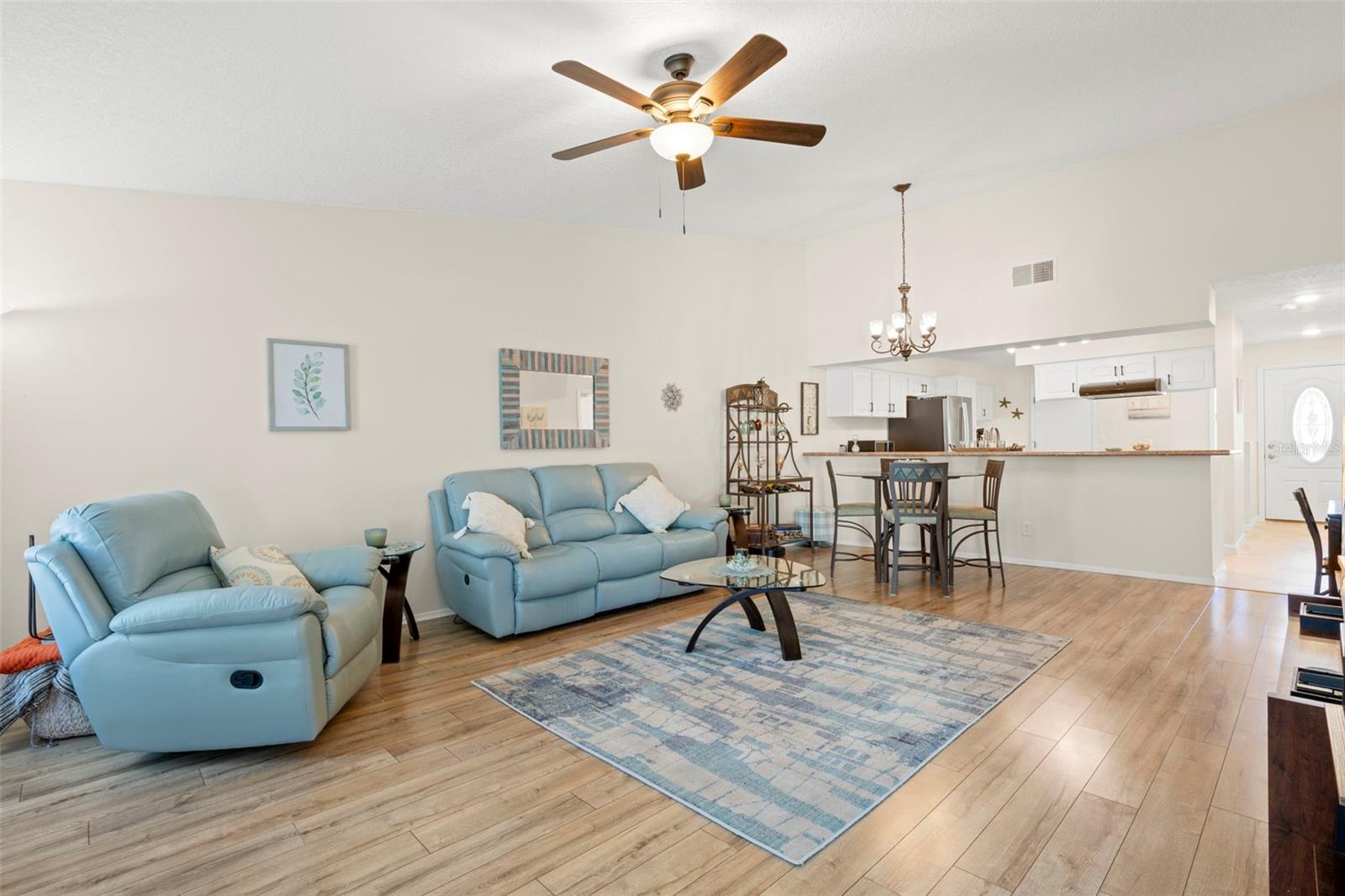 Image 13 of 32 For 2020 Dover Court