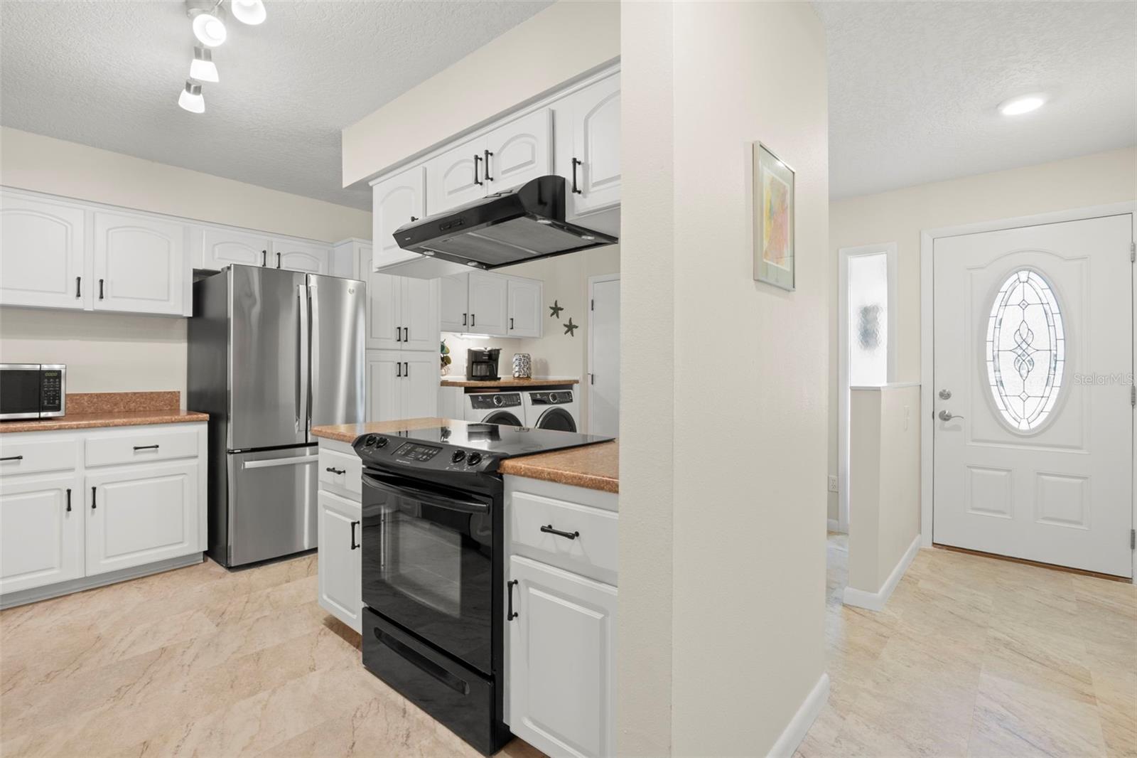 Image 2 of 32 For 2020 Dover Court