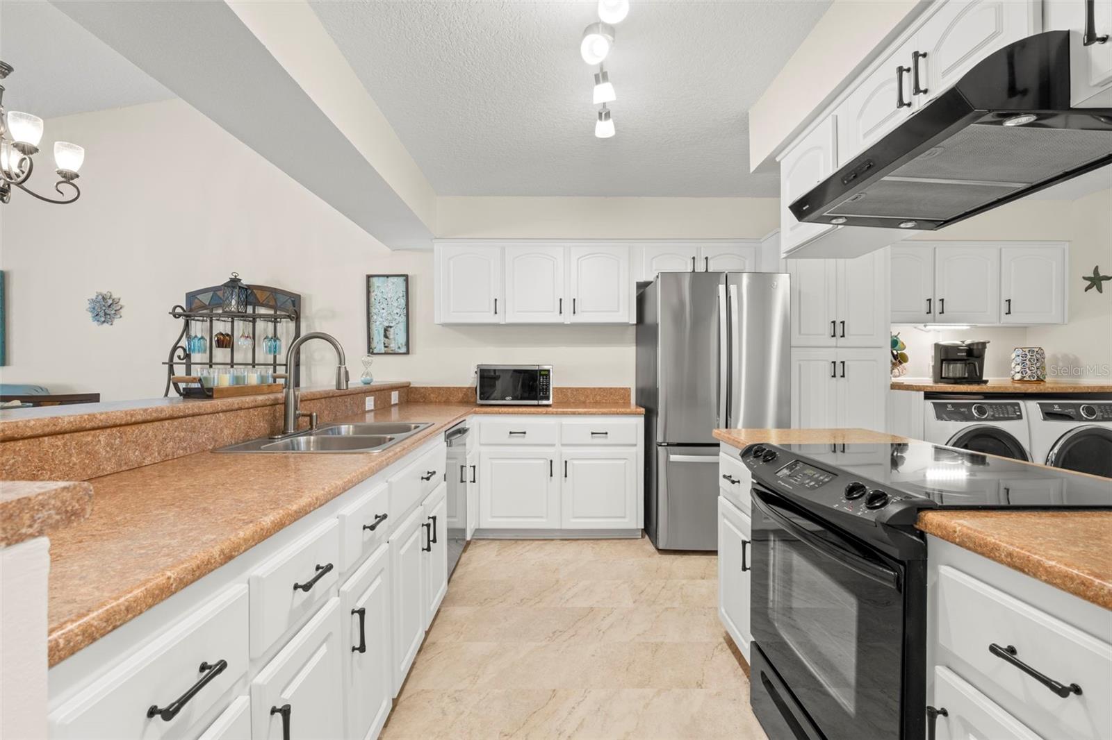 Image 5 of 32 For 2020 Dover Court