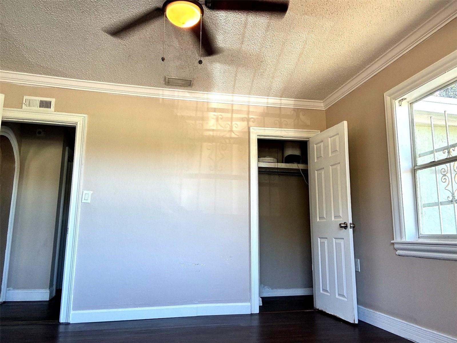 Image 15 of 50 For 505 Columbus Drive