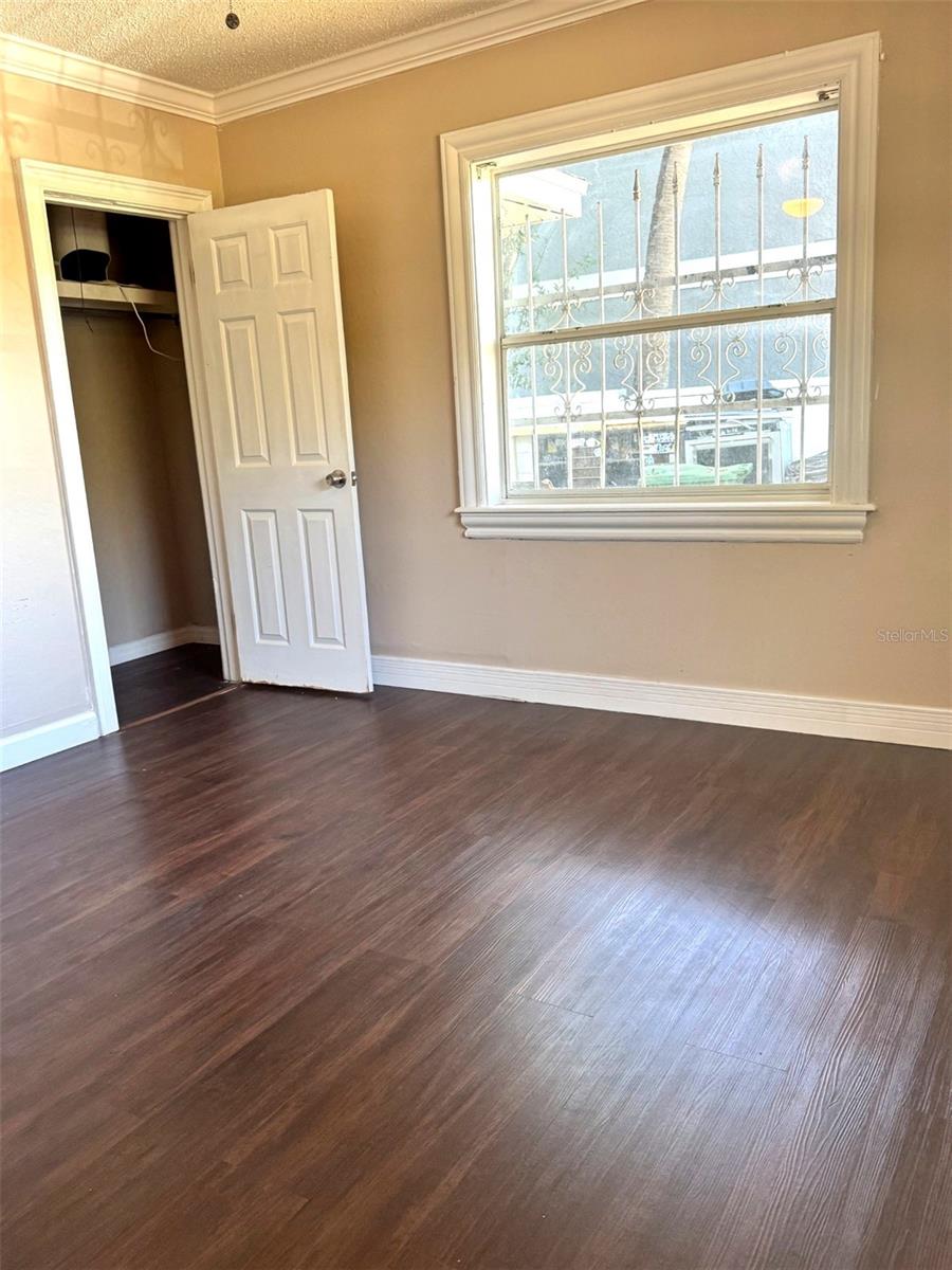 Image 19 of 50 For 505 Columbus Drive