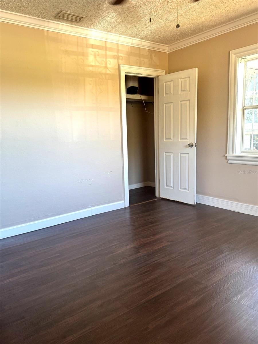 Image 20 of 50 For 505 Columbus Drive