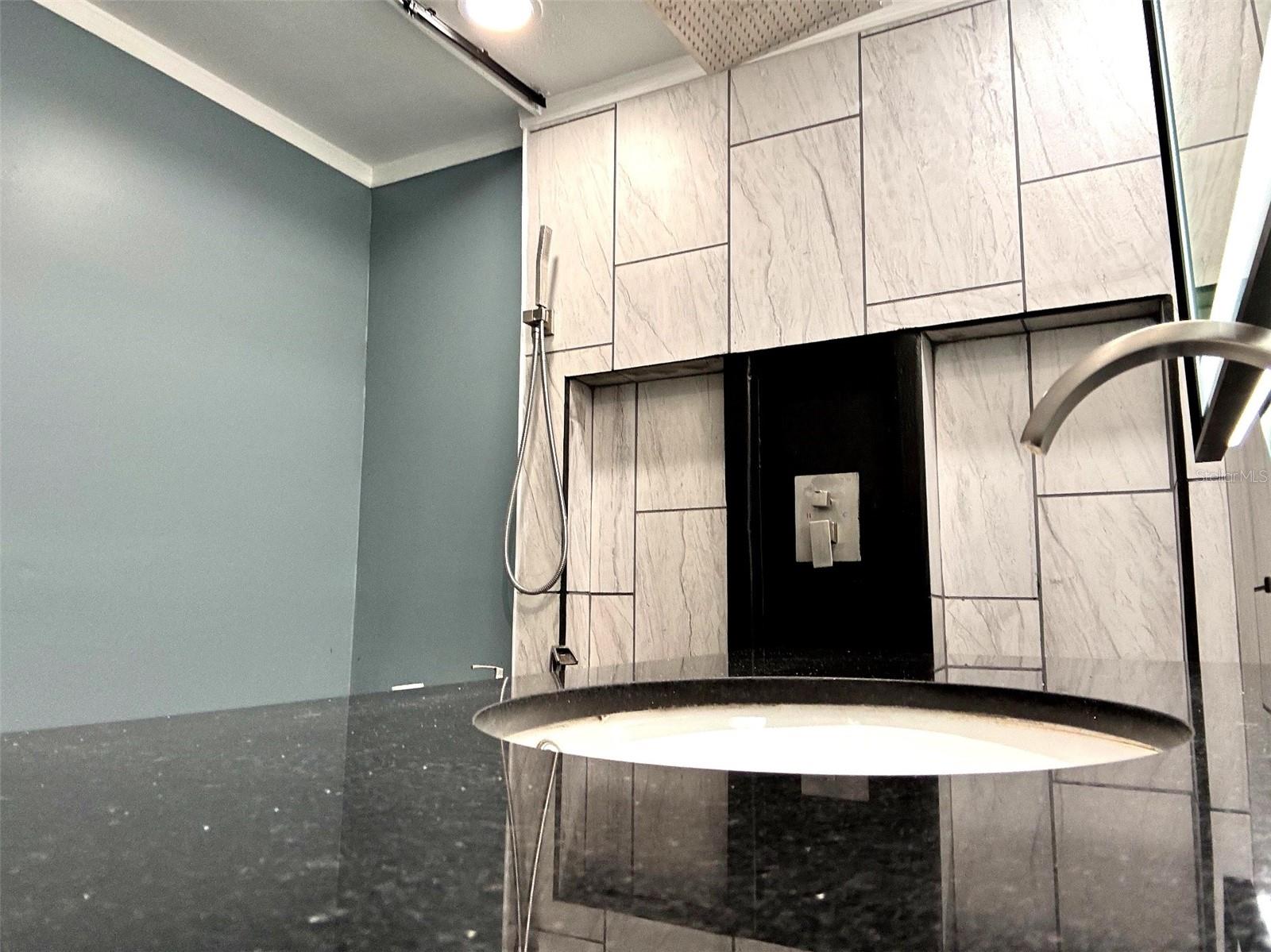 Image 23 of 50 For 505 Columbus Drive