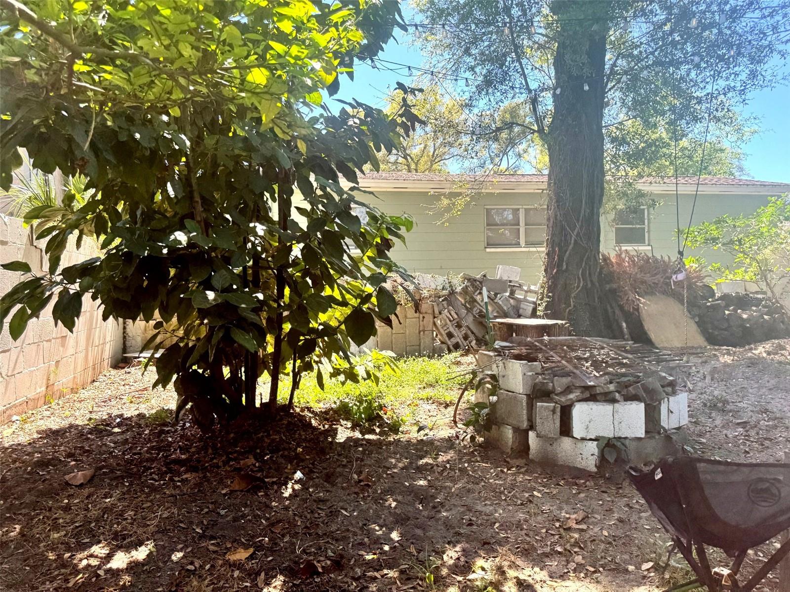 Image 26 of 50 For 505 Columbus Drive