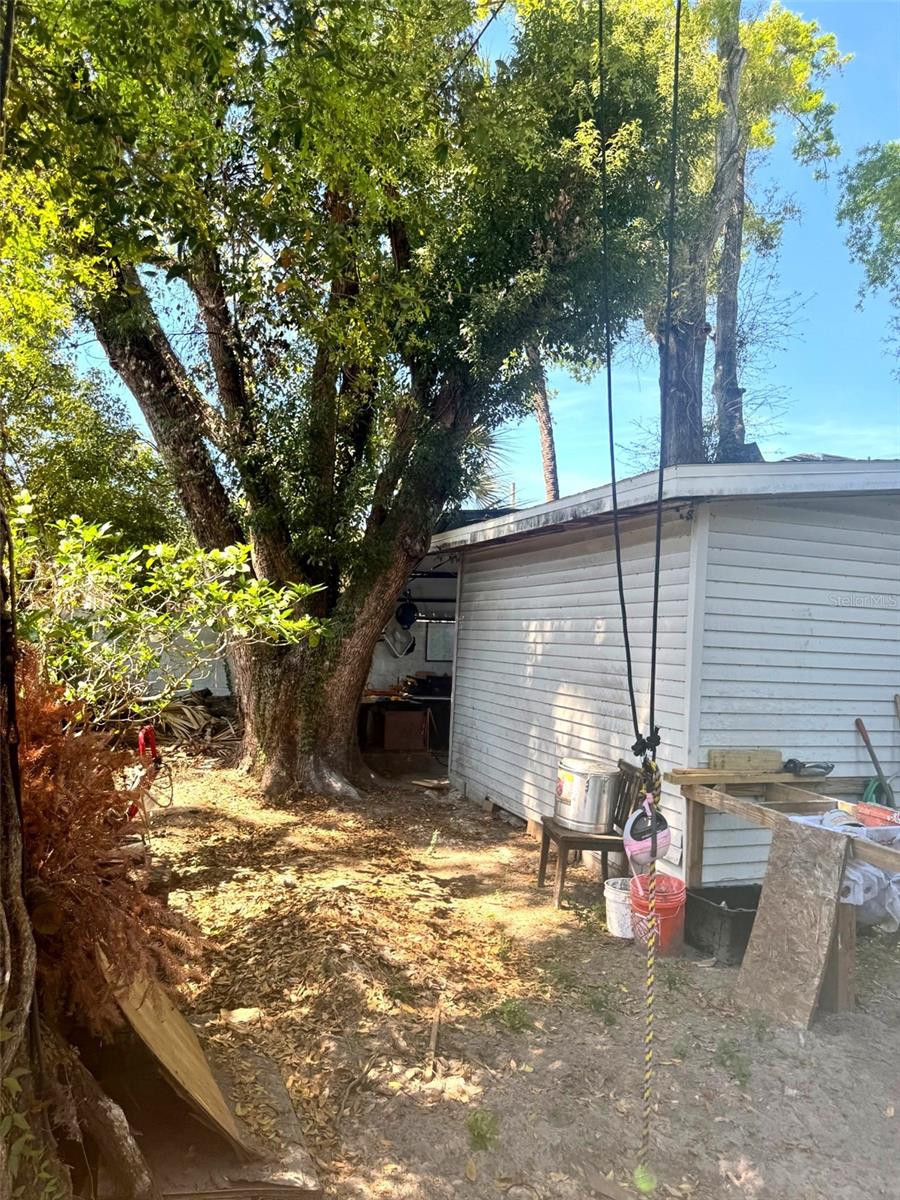 Image 29 of 50 For 505 Columbus Drive