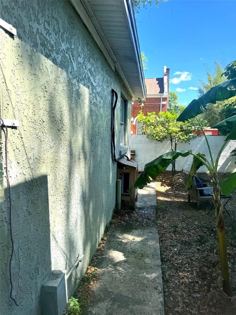 Image 39 of 50 For 505 Columbus Drive