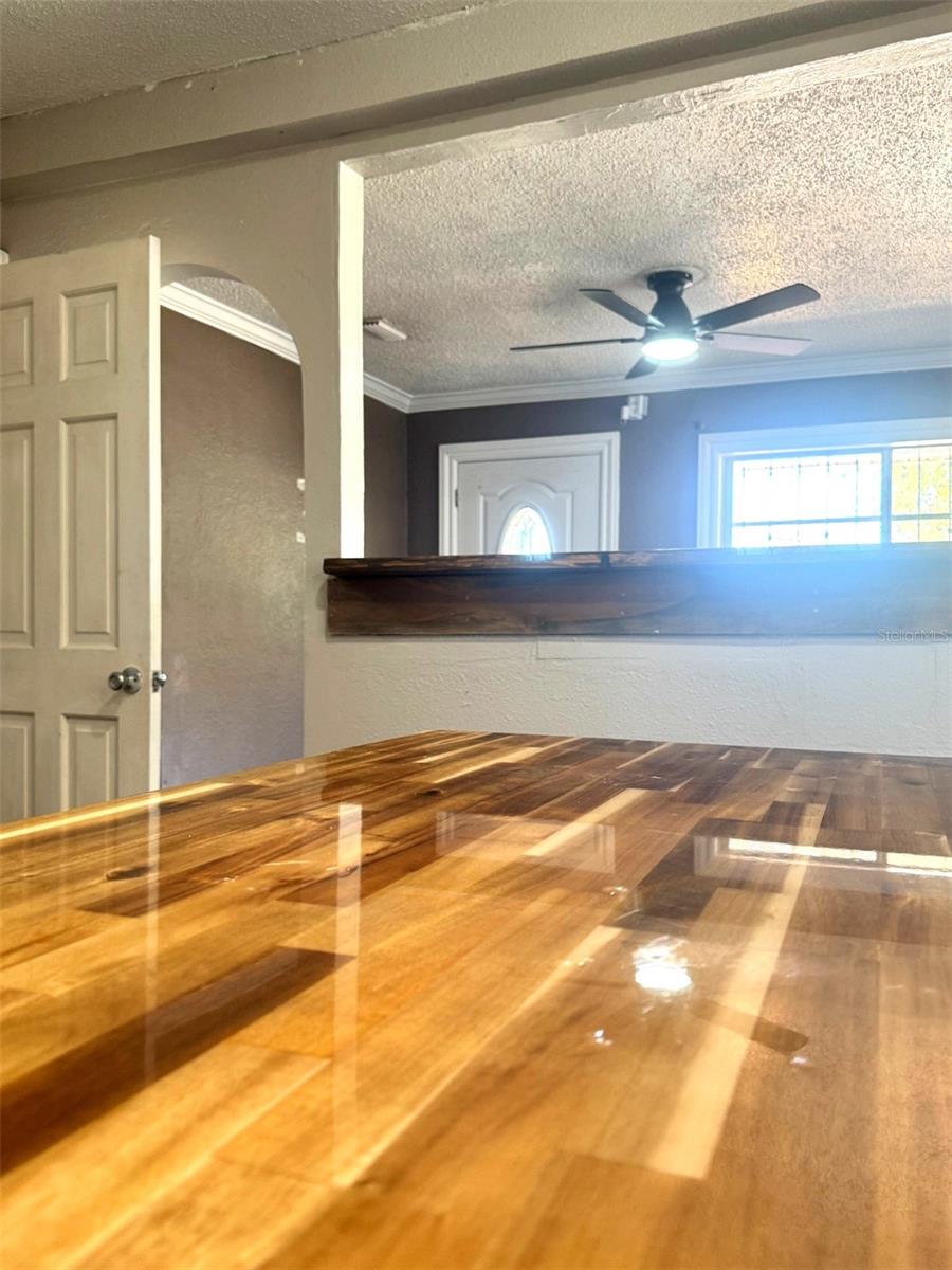 Image 7 of 50 For 505 Columbus Drive