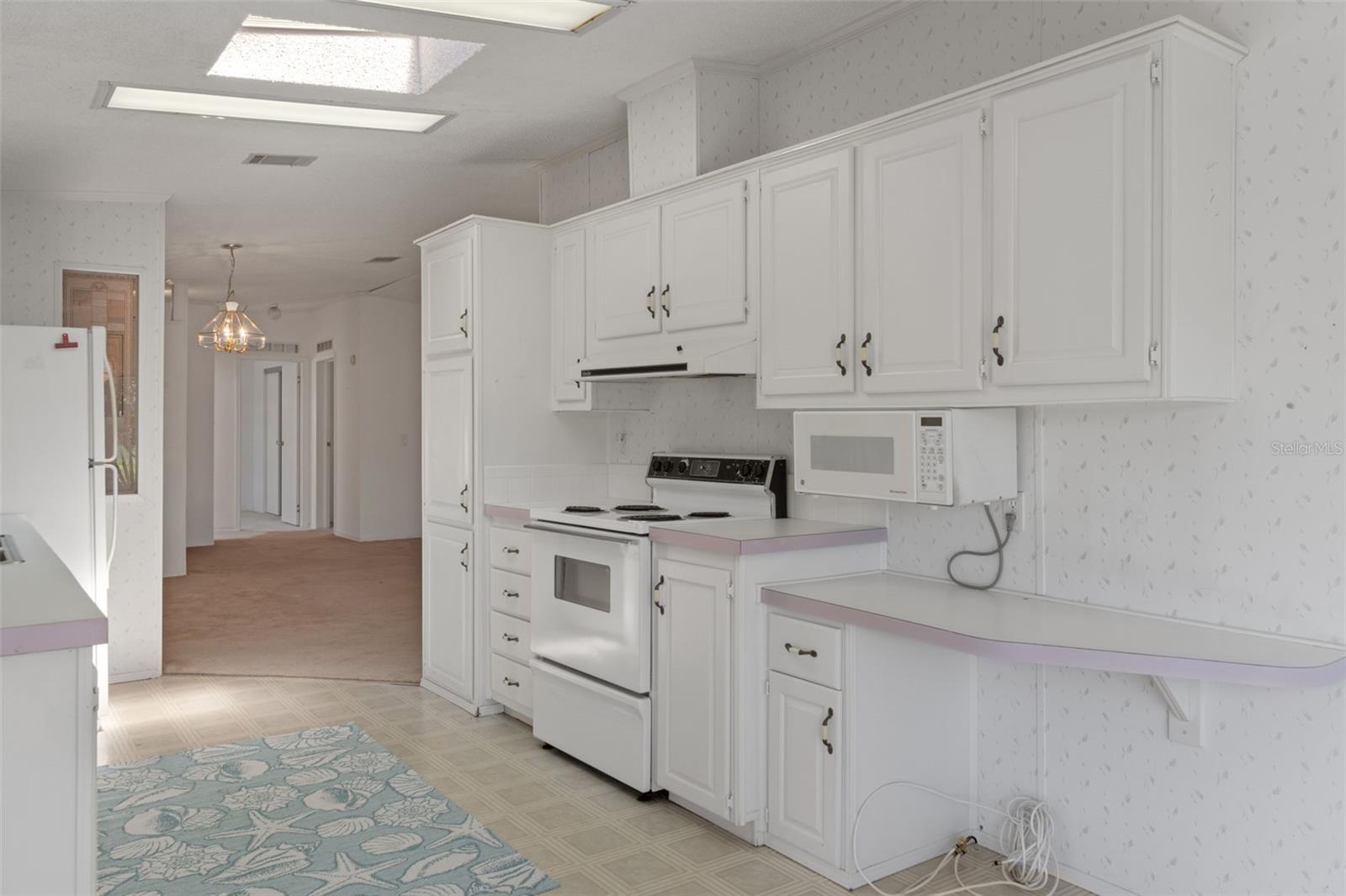 Image 12 of 36 For 7482 Dinsmore Street