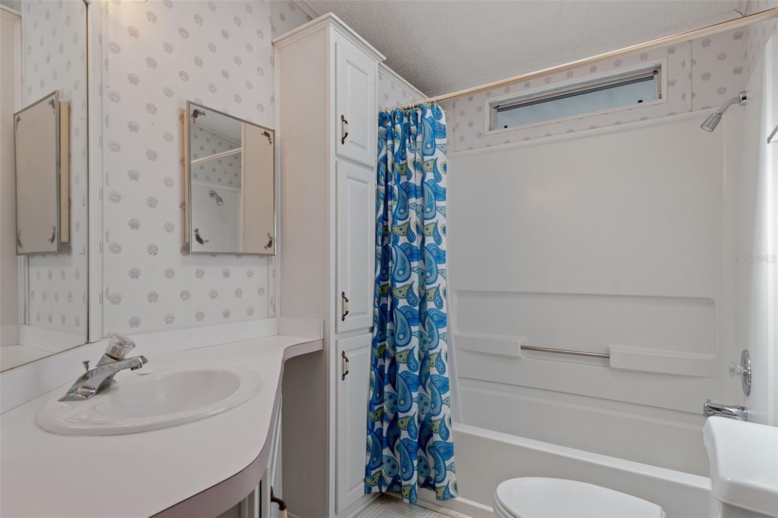 Image 25 of 36 For 7482 Dinsmore Street