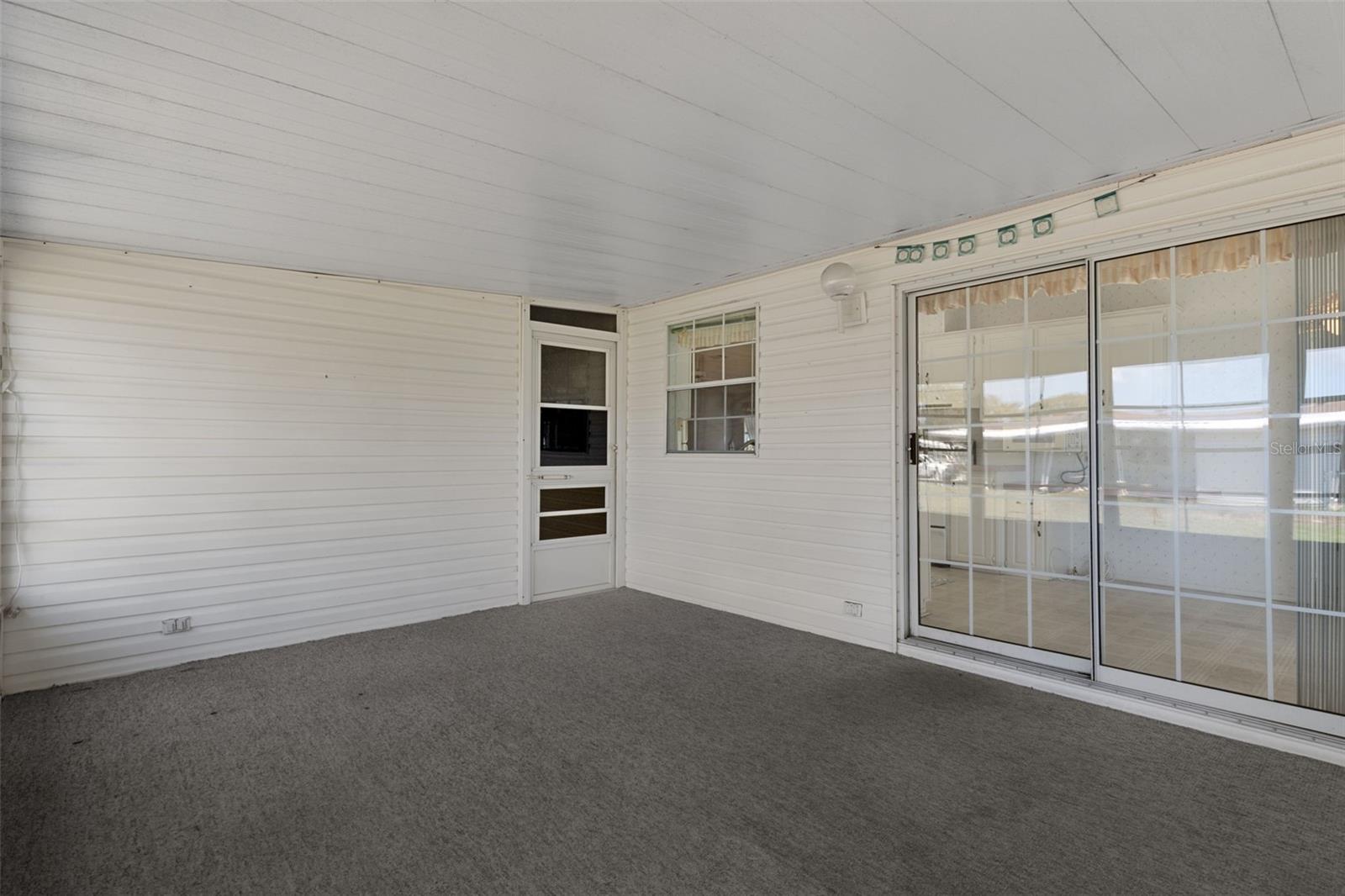 Image 31 of 36 For 7482 Dinsmore Street