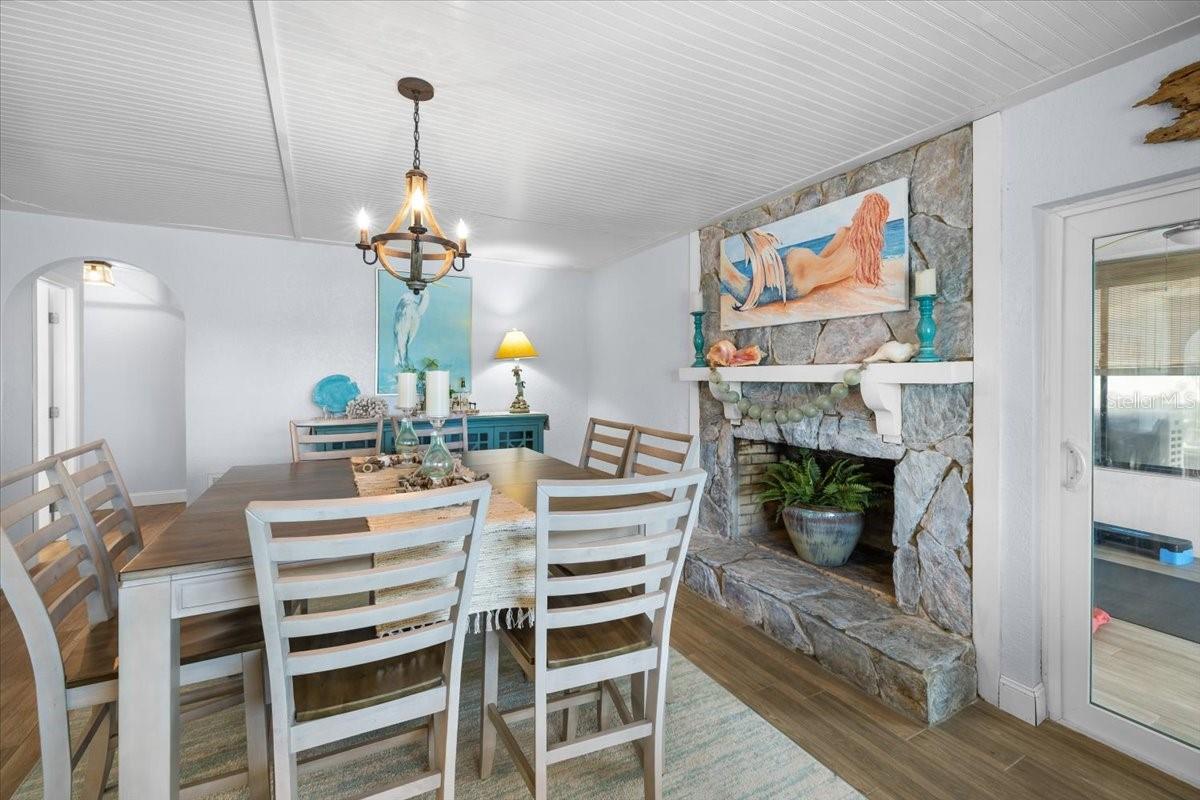 Image 13 of 39 For 4208 Des Prez Court