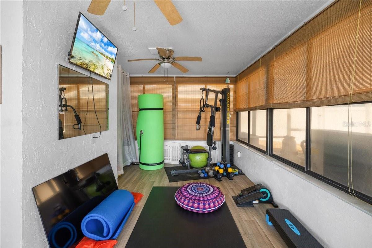 Image 22 of 39 For 4208 Des Prez Court