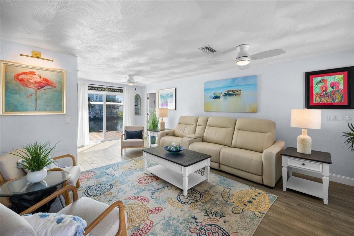 Image 7 of 39 For 4208 Des Prez Court