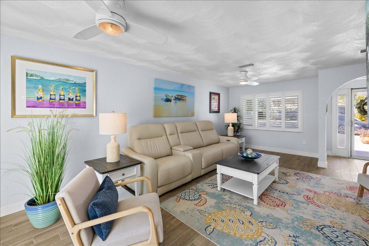 Image 9 of 39 For 4208 Des Prez Court