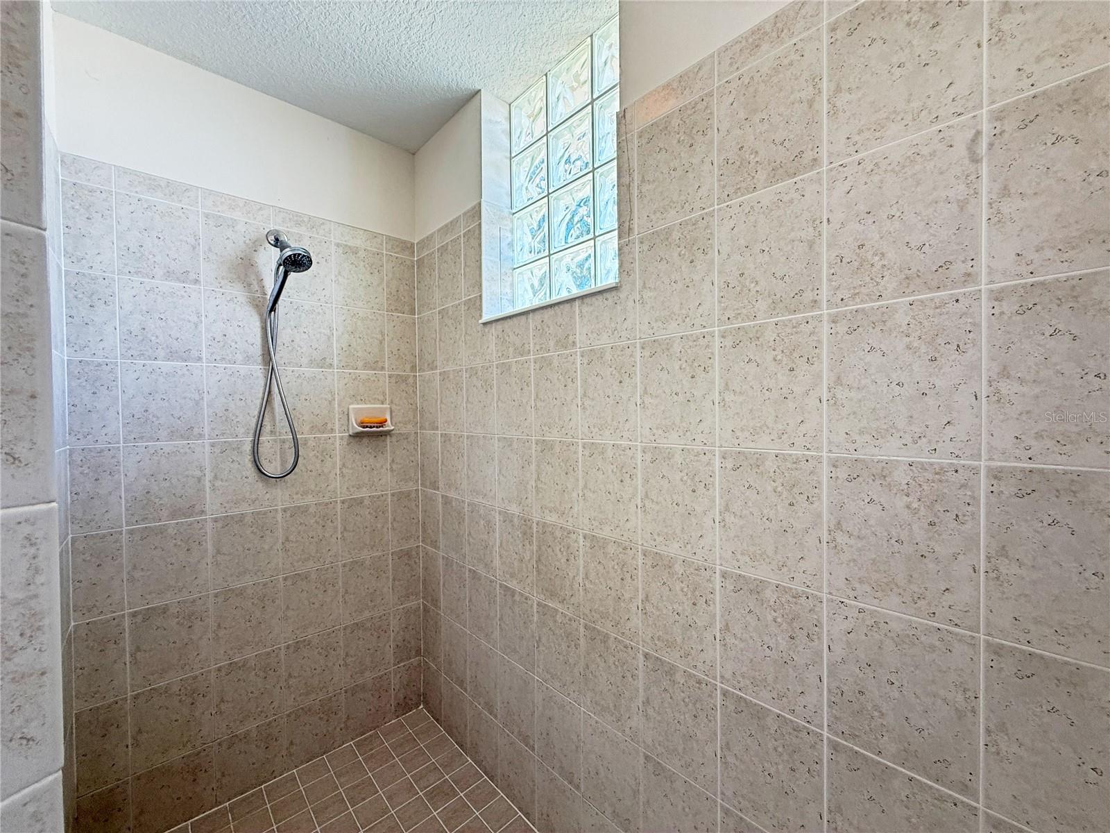 Image 17 of 42 For 9011 Province Street