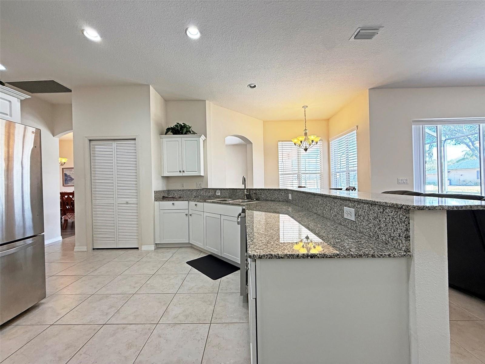 Image 21 of 42 For 9011 Province Street