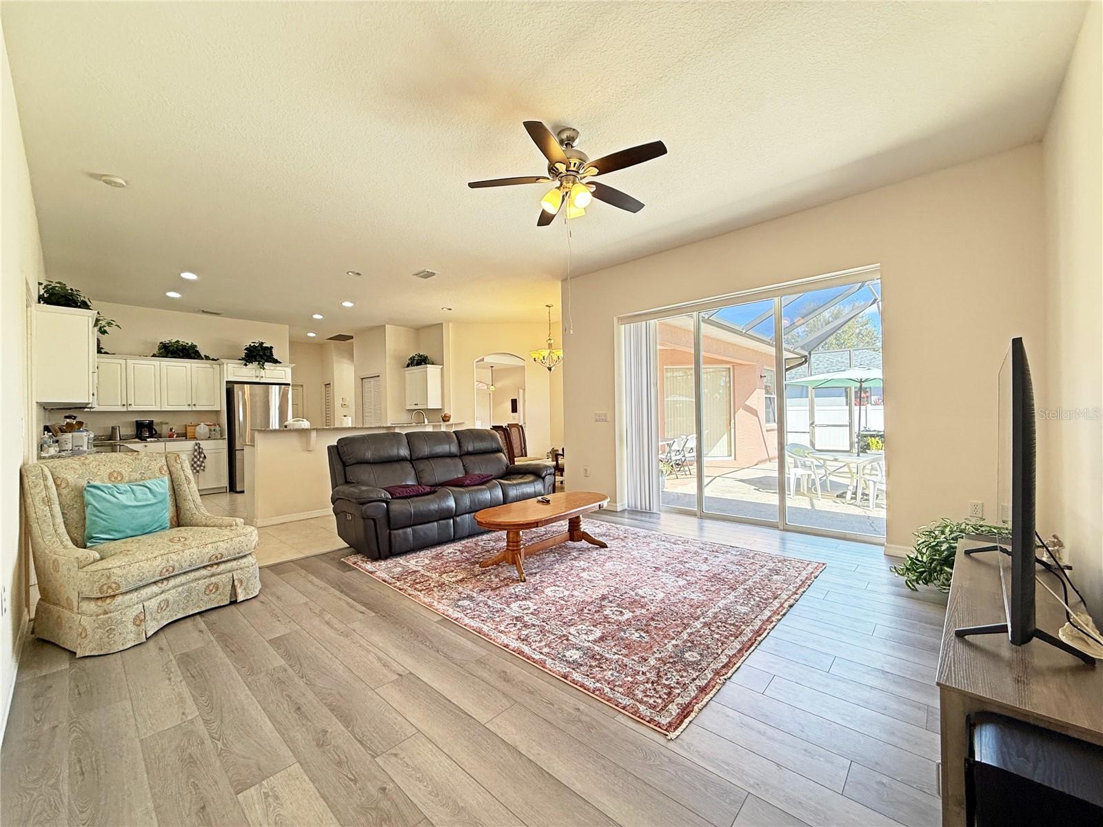 Image 26 of 42 For 9011 Province Street