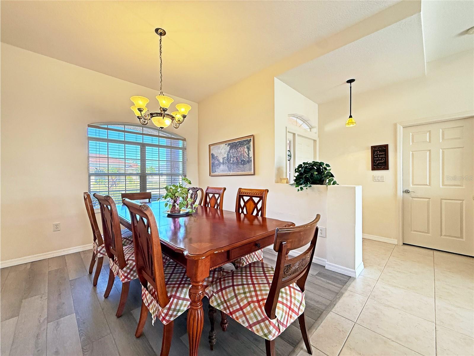 Image 5 of 42 For 9011 Province Street