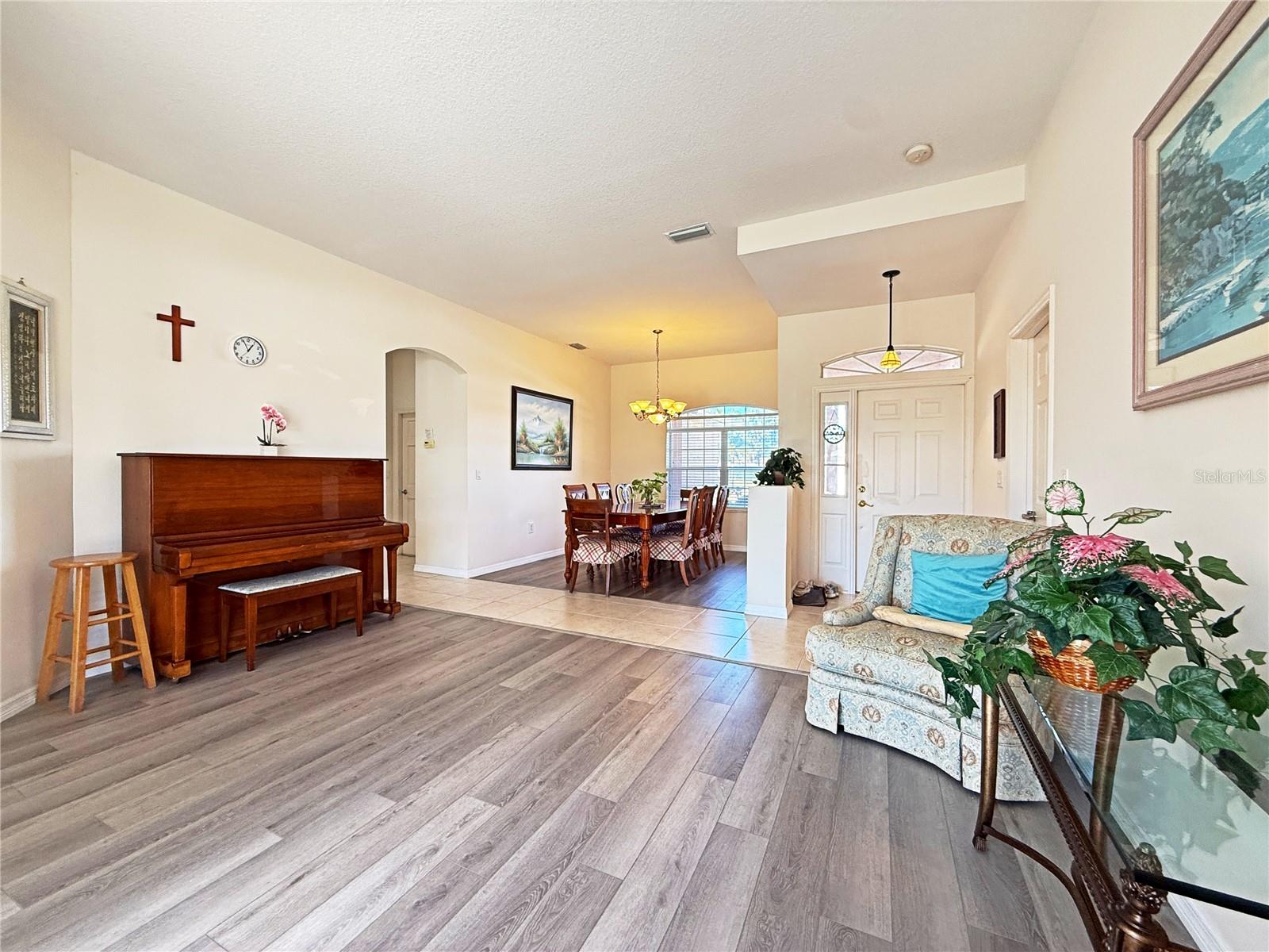 Image 8 of 42 For 9011 Province Street