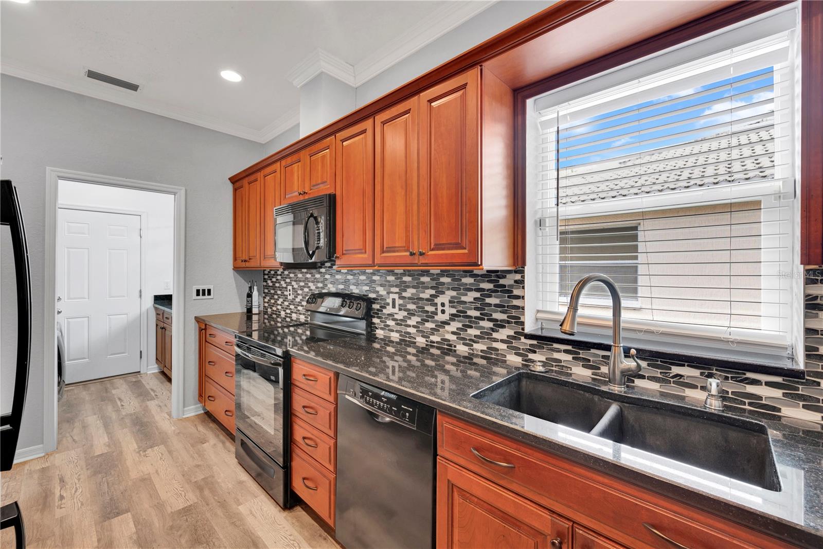 Image 13 of 42 For 1717 Bermuda Court