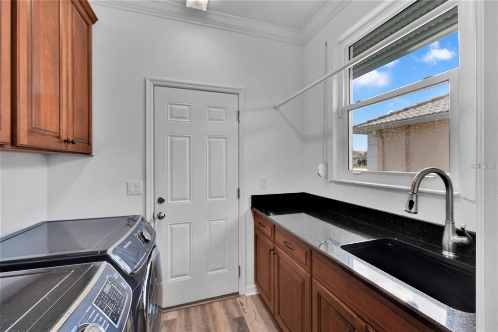 Image 15 of 42 For 1717 Bermuda Court