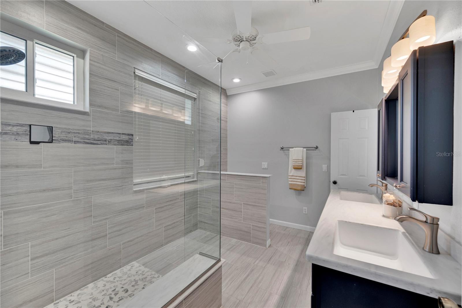 Image 24 of 42 For 1717 Bermuda Court