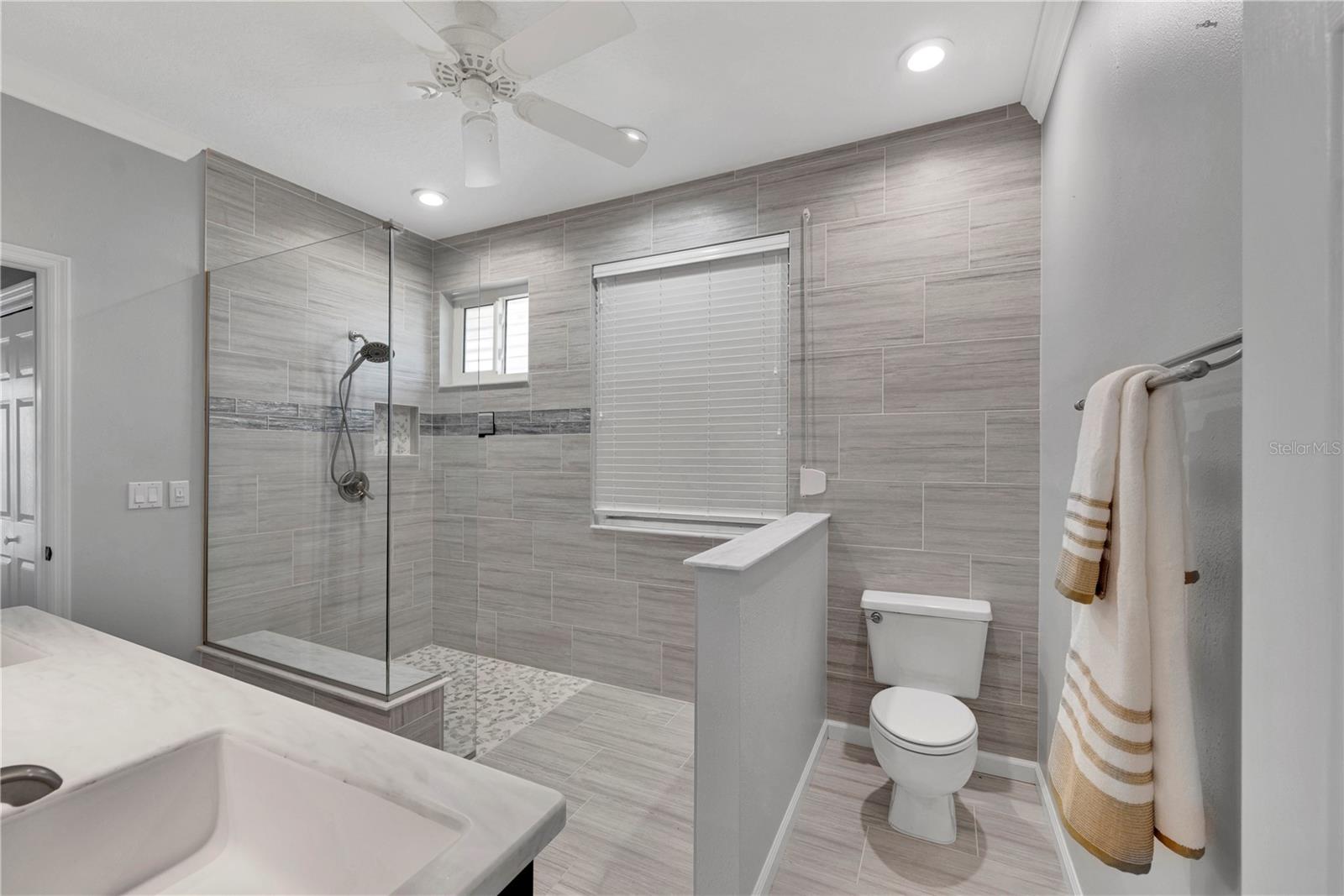 Image 26 of 42 For 1717 Bermuda Court