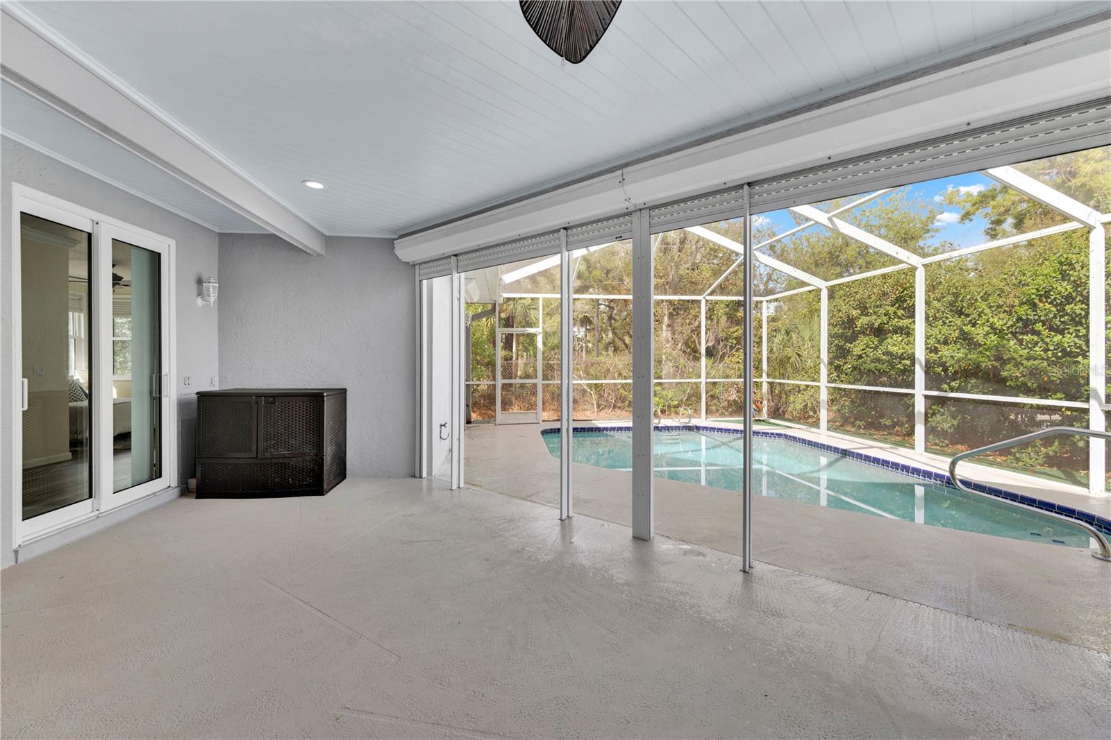 Image 31 of 42 For 1717 Bermuda Court